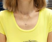 Σταυρός λευκόχρυσος με διαμάντια 0.03ct σετ με αλυσίδα σε 18 καράτια. PD11714